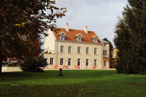 Manoir de Villamont : B&B / Chambres d'hotes proche de Ladoix-Serrigny