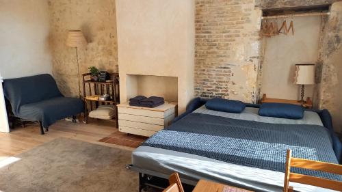 Au bois radieux - gite authentique option massage : Appartements proche de Saint-Denis-sur-Huisne