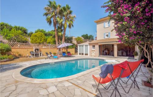 Stunning Home In Sorde With Outdoor Swimming Pool, Wifi And 4 Bedrooms : Maisons de vacances proche de Saint-Génis-des-Fontaines