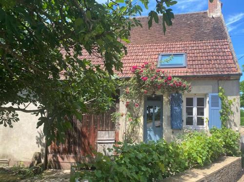 Chez Trudi Charmante maison à la campagne : Maisons de vacances proche de Saint-Parize-le-Châtel