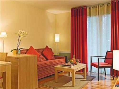 Wonderful La Villa du Lac - One Bedroom, 4 people : Appartements proche de Divonne-les-Bains