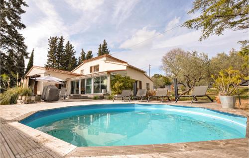 Nice home in Villecroze with WiFi and 4 Bedrooms : Maisons de vacances proche de Tourtour