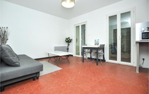 Stunning apartment in Villecroze with WiFi and 2 Bedrooms : Appartements proche de Vérignon