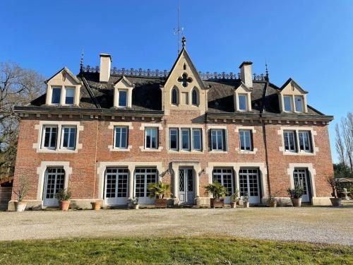 La vie de château en Bourgogne 27pers : Villas proche de Verdun-sur-le-Doubs