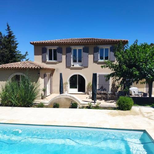 Villa spacieuse au cœur de la Provence : Villas proche de Lamanon