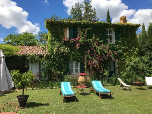 La petite maison de la ferme rose : Maisons de vacances proche de Saint-Jurs
