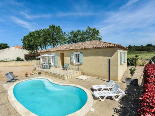 Spacious Holiday Home in Aigues vives with Private Pool : Maisons de vacances proche de Saint-Jean-de-Minervois