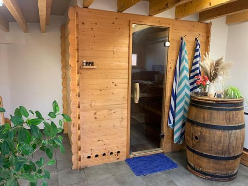 Studio au cœur des vignes avec sauna privé : Maisons d'hotes proche de Cazalis