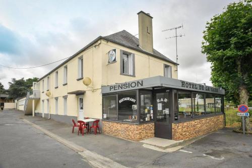 Hôtel et Restaurant de la Gare Torigny-les-Villes : Hotels proche de Domjean