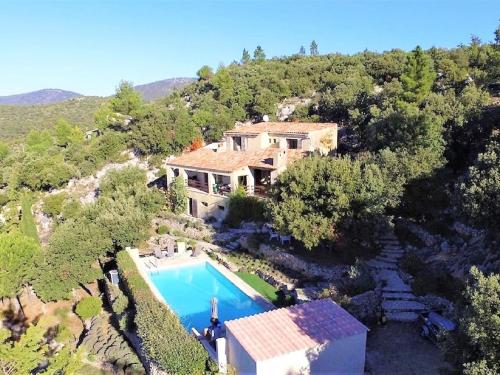 Villa with private pool sauna and jacuzzi in Tourtour : Villas proche de Salernes