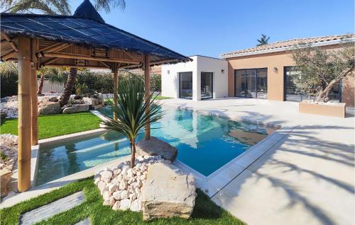 Nice Home In Puimisson With Swimming Pool, Private Swimming Pool And 4 Bedrooms : Maisons de vacances proche de Thézan-lès-Béziers