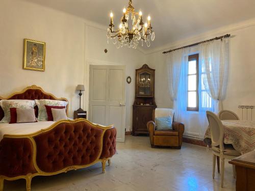 Maison 1823 - Suites de charme à Garons : B&B / Chambres d'hotes proche de Saint-Gilles