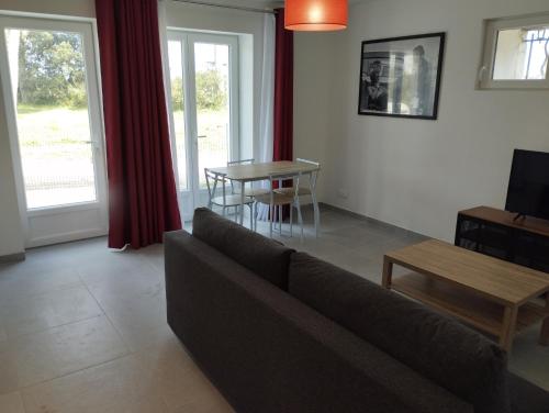 Appartement meublé et tout confort, au milieu de la campagne : Appartements proche de Bourg-Saint-Andéol