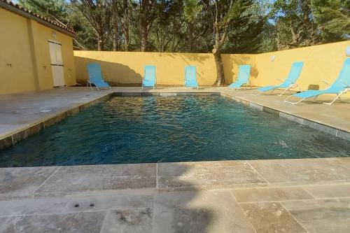 Merveilleuse villa avec piscine : Villas proche de Villecroze