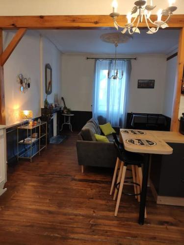 Logement entier 50 m² proche centre ville : Appartements proche de Plourin-lès-Morlaix