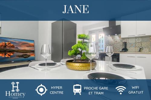 HOMEY JANE - New/Hyper centre/Proche gare et tram/wifi gratuit : Appartements proche de Ville-la-Grand