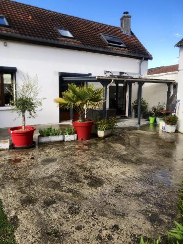 Maison de 3 chambres avec jardin clos et wifi a Bergeres les Vertus : Maisons de vacances proche de Le Mesnil-sur-Oger