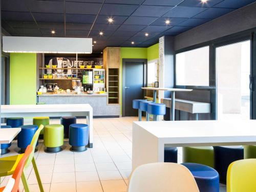 Ibis Budget Orly Chevilly Tram 7 : Hotels proche d'Athis-Mons