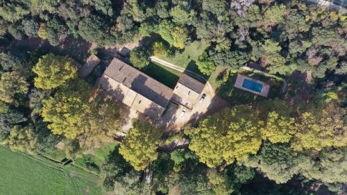 Alpilles - Magnificent domain with swimming pool in the heart of 20 hectares : Maisons de vacances proche de Sénas