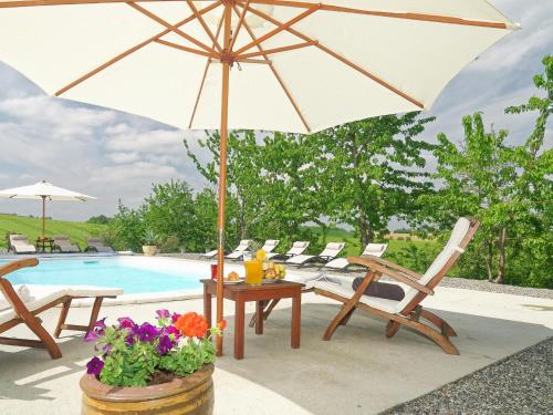 Grande maison avec piscine privé : Maisons de vacances proche de Gaujac