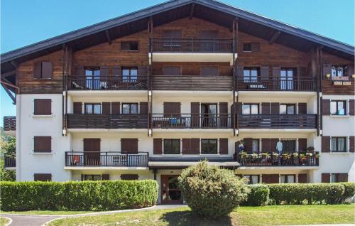 Beautiful apartment in Sallanches with WiFi and 2 Bedrooms : Appartements proche de Cordon
