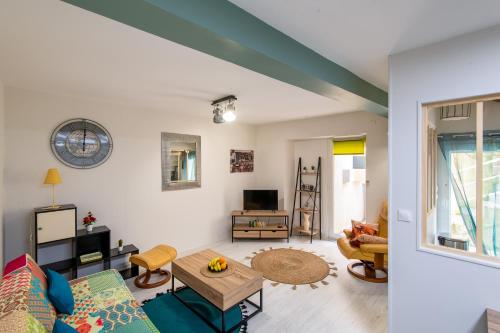 Loft 23 B - Appt à Niort pour trois : Maisons de vacances proche de Juscorps