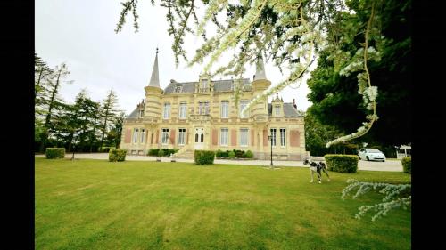 Propriete de 6 chambres avec wifi a Cartigny l'Epinay : Maisons de vacances proche de Saint-Jean-de-Savigny