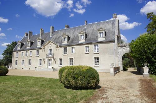 Château de l'Epinay - Domaine du Marquis de Lafayette : Maisons de vacances proche de Bossée