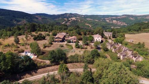 Gîtes de Rouvignac : Maisons de vacances proche de Ceilhes-et-Rocozels