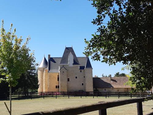 Manoir de la Beunèche : Maisons d'hotes proche de La Fontaine-Saint-Martin