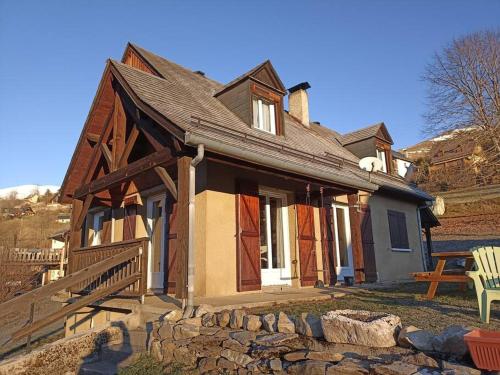 Maison de montagne au calme avec cheminée : Maisons de vacances proche de Saint-Aventin