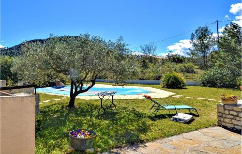 Awesome Home In Pompignan With Outdoor Swimming Pool, Wifi And 3 Bedrooms : Maisons de vacances proche de Brissac