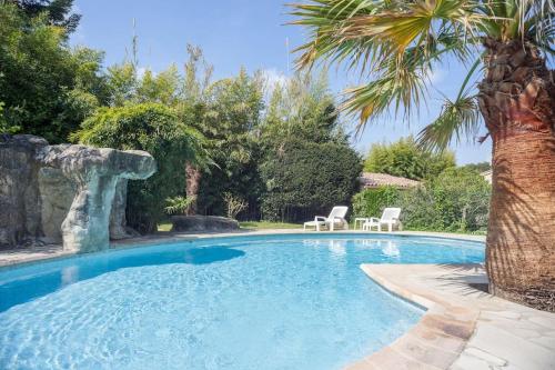 Villa climatisée, piscine privée, cuisine d-été : Villas proche de Roquefort-les-Pins