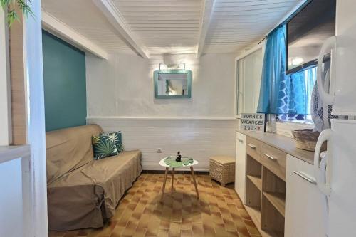 Studio cabine pour 4 personnes au centre-ville : Appartements proche de Valras-Plage