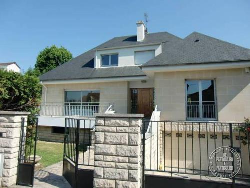 Très Belle et grande Maison : Villas proche de Montmorency