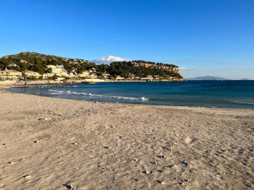 bel appart bord de mer plage du rouet : Appartements proche de Châteauneuf-les-Martigues