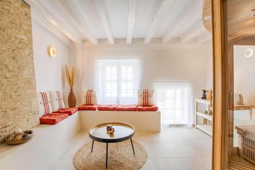 Single House with Jacuzzi and Sauna in Normandy : Maisons de vacances proche de Bréville-les-Monts