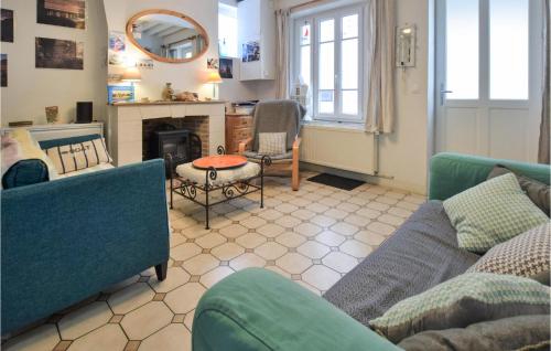 Amazing Home In Trouville-sur-mer With Wifi And 3 Bedrooms : Maisons de vacances proche de Trouville-sur-Mer