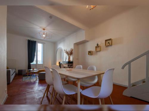 Grand appartement de 100M2 -Allée Paul Riquet Béziers - 4chambres - Wifi- Tv connectée : Appartements proche de Boujan-sur-Libron