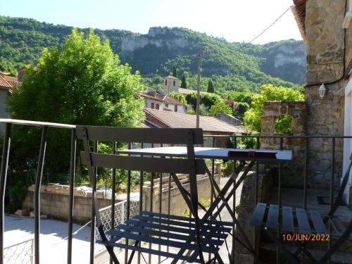 Maison de village : Maisons de vacances proche de Ceilhes-et-Rocozels