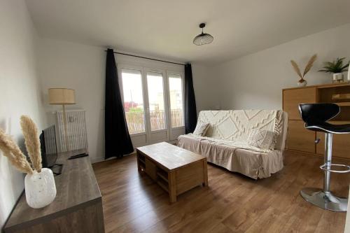 Very quiet and bright apartment in Caen : Appartements proche de Biéville-Beuville