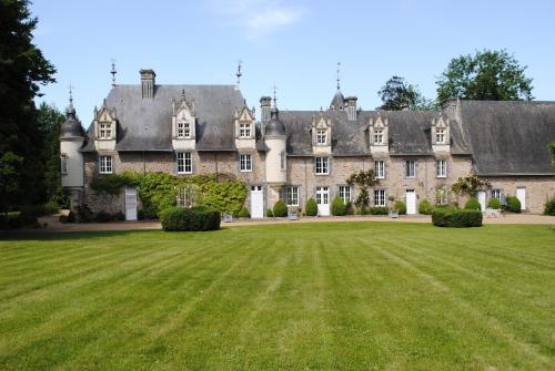 Suite dans un château dans le Haut Anjou : Maisons d'hotes proche de Saint-Martin-du-Limet