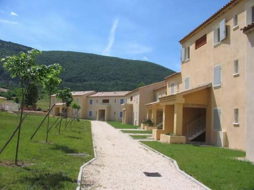 Res Les Sources, Montbrun-les-Bains - Apartment 6 pers with terrace or balcony : Appartements proche de Montfroc