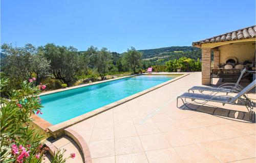 Stunning Home In Saint-marcellin-les-va With Outdoor Swimming Pool And 2 Bedrooms : Maisons de vacances proche de Saint-Romain-en-Viennois