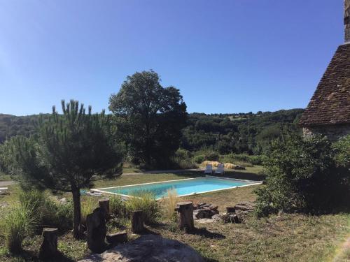 Terrasse et piscine parc naturel régional du Quercy : Maisons de vacances proche de Saint-Projet