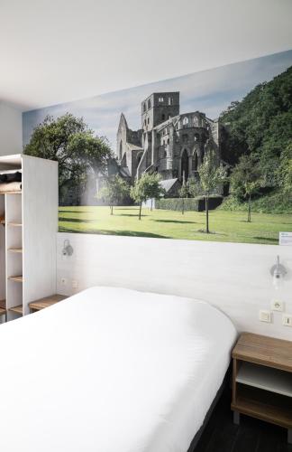 Brit Hotel Confort Saint-Lô : Hotels proche de Saint-André-de-l'Épine