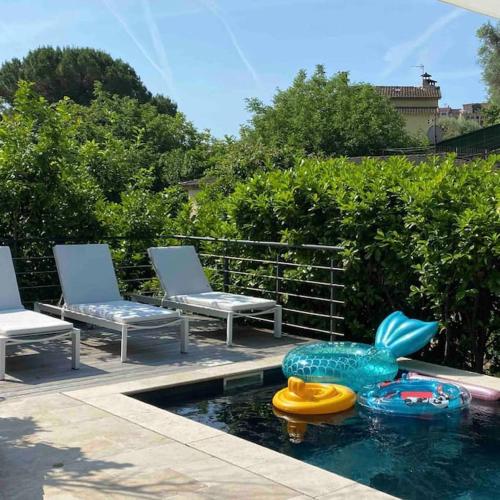 Maison entièrement climatisée avec piscine chauffée : Villas proche de La Gaude