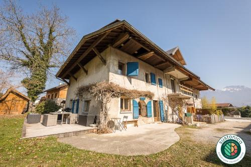 ST-JORIOZ - C'est une maison bleue, 6pax 3 ch, LLA Selections by Location lac Annecy : Maisons de vacances proche de Leschaux