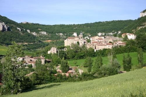 Maison de village : Maisons de vacances proche de La Bastide-Pradines