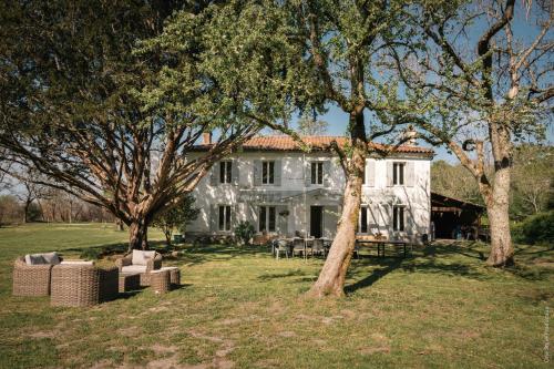 Entre Chênes et Pins - Gîte familial : Maisons de vacances proche d'Origne